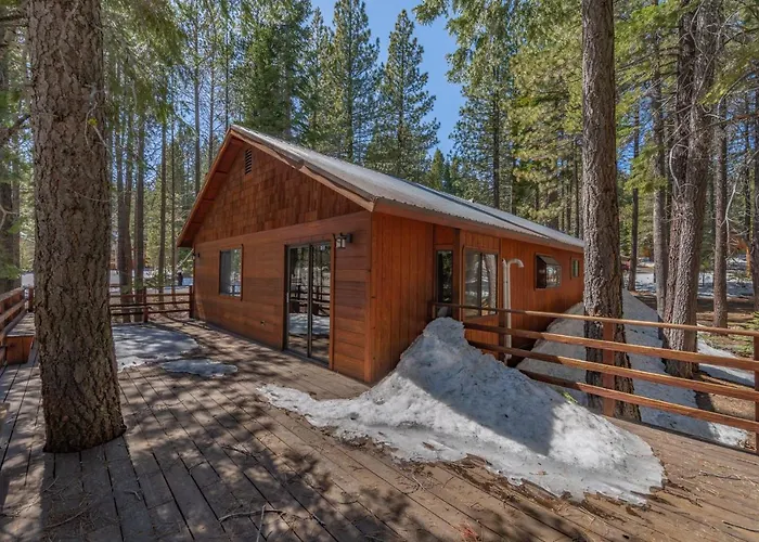 Camp Telemark By Tahoe Getaways - Pet-Friendly 3 Bedroom In Tahoe Donner With Hot Tub & Wood Fireplace