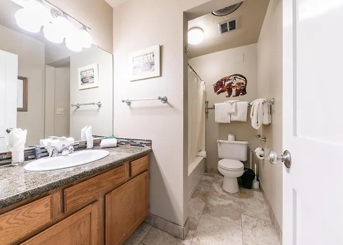 Quaint Studio W/Lake View #146 At Donner Lake Village
