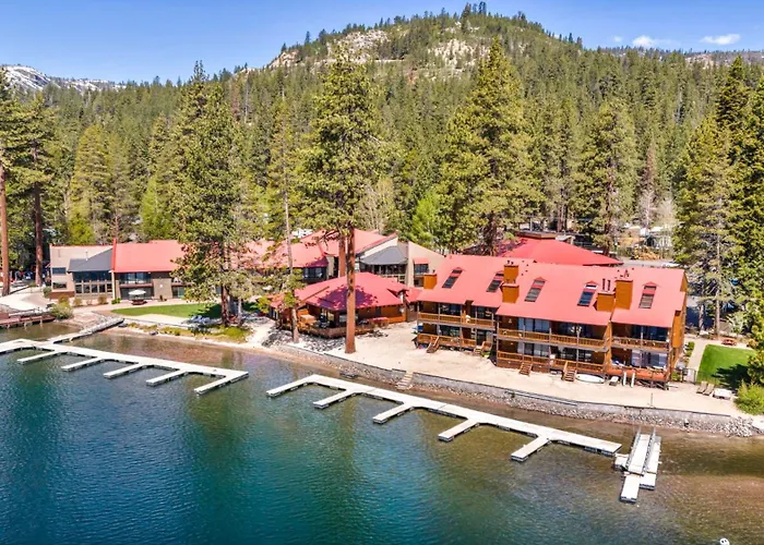 Charming Queen Studio Deluxe W/Balcony #233 At Donner Lake Village